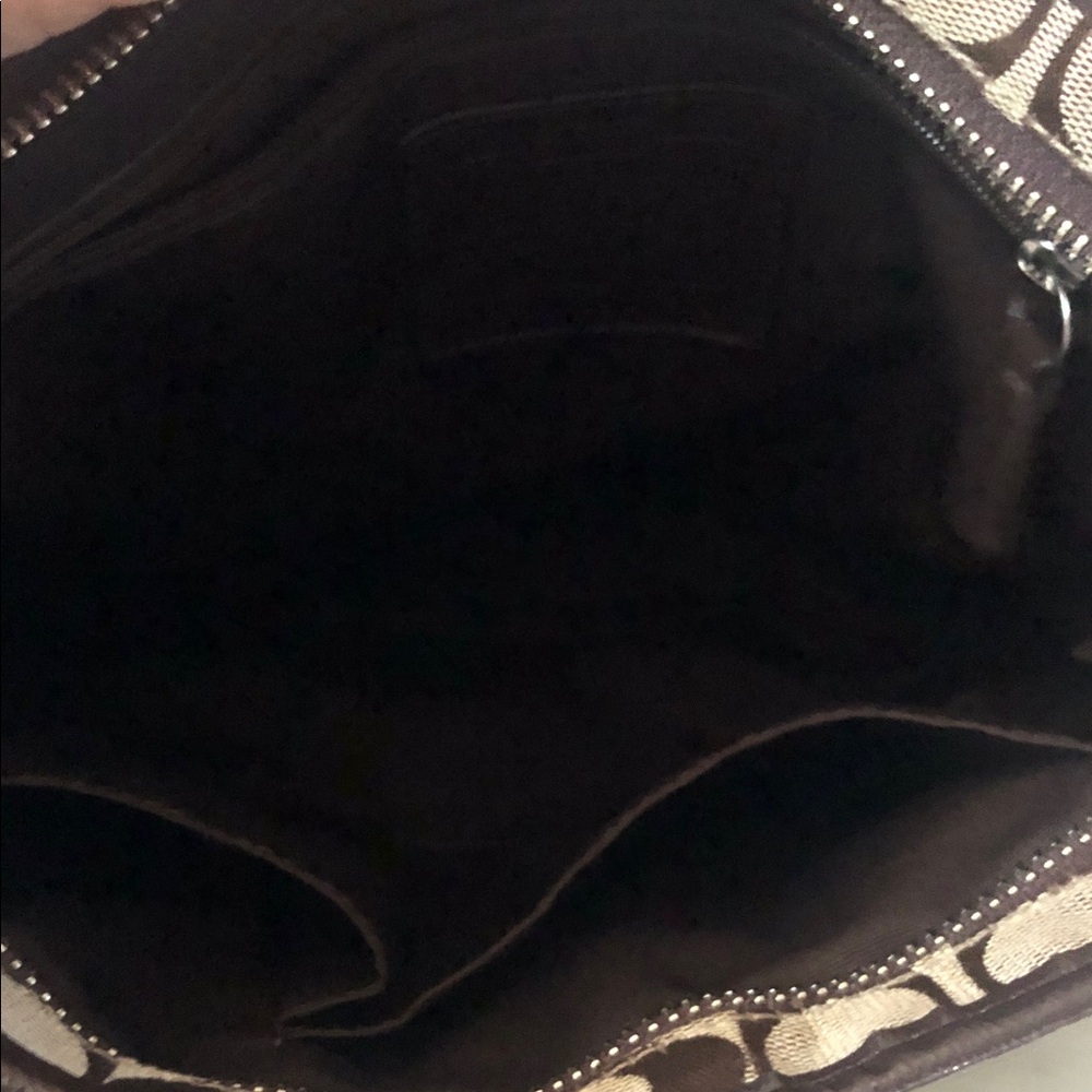 Coach signature Brown and Tan Shoulder Bag - Picture 3 of 8